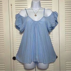Lucy love COLD-SHOULDER TOP IN BLUE Medium